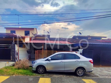 Terrace House For Auction at Taman Sri Lalang