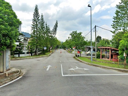 Bungalow House for Auction