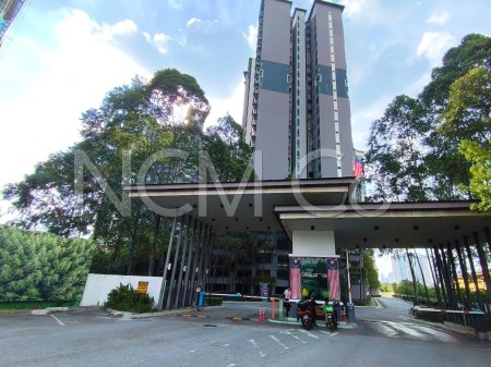 Condo For Auction at The Vyne