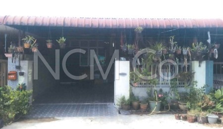Terrace House For Auction at Taman Kempas
