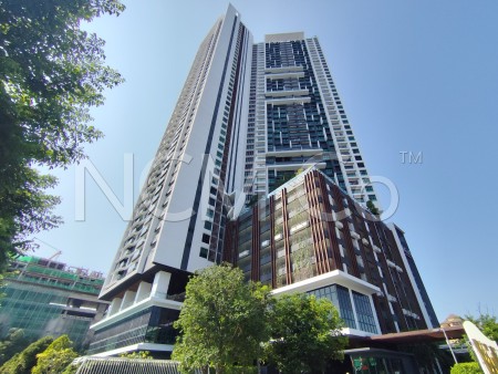 Apartment For Auction at The Valley Residence