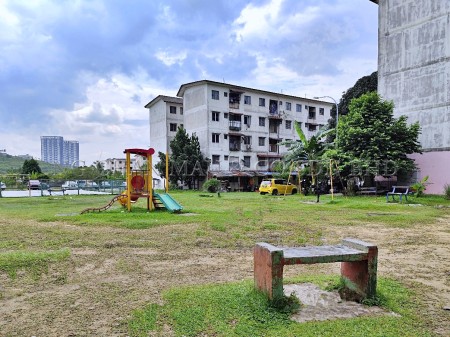 Apartment for Auction