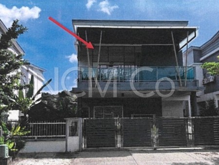 Semi D For Auction at D'Alpinia