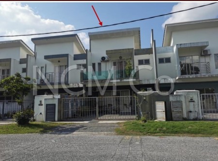 Terrace House for Auction