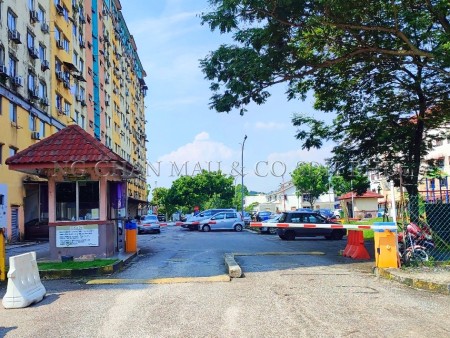 Apartment for Auction