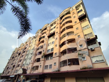 Apartment For Auction at Perdana Villa