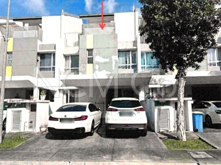 Terrace House For Auction at Bayan Residences