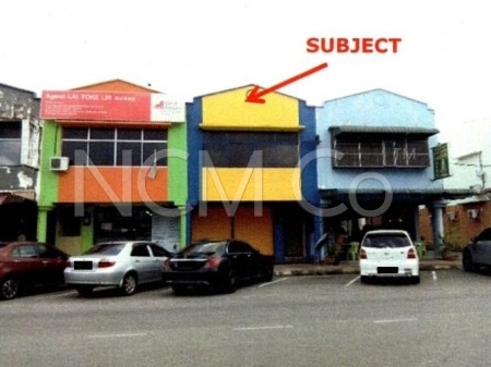 Bungalow House For Auction at Taman Inderapura