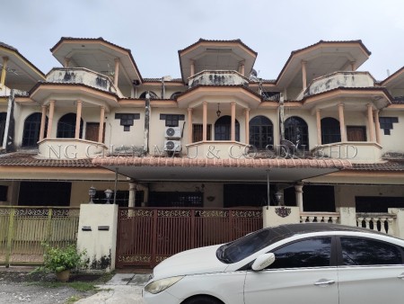 Terrace House For Auction at Lahat