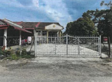 Terrace House For Auction at Selising