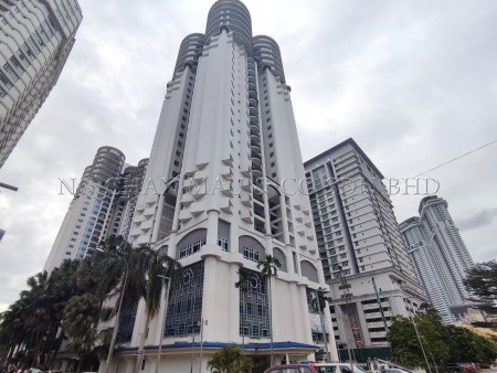 Condo For Auction at Villa Scott