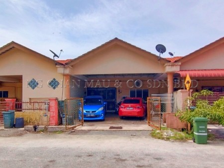 Terrace House For Auction at Kuantan