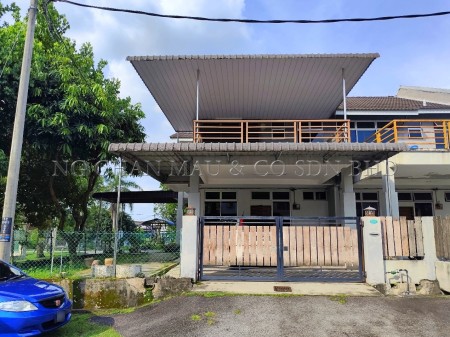 Terrace House For Auction at Taman Camar
