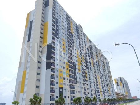 Apartment For Auction at Idaman BSP Apartment