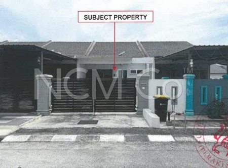 Terrace House For Auction at Sitiawan
