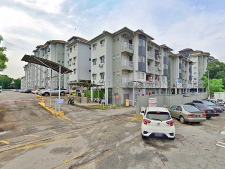 Apartment For Auction at Pelangi Court