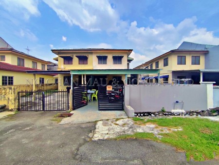 Terrace House For Auction at Section 17