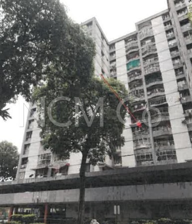 Apartment For Auction at Grandeur Tower