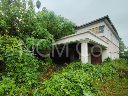 Bungalow House For Auction at Kemuning Avenue