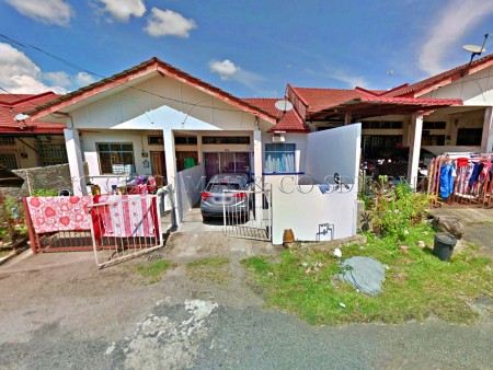 Terrace House For Auction at Binjai