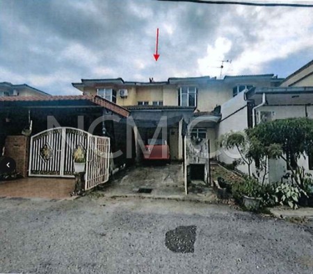 Terrace House For Auction at Taman Dahlia