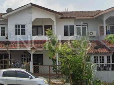 Terrace House For Auction at Taman Klang Utama