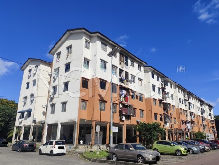 Apartment For Auction at Taman Masai Utama
