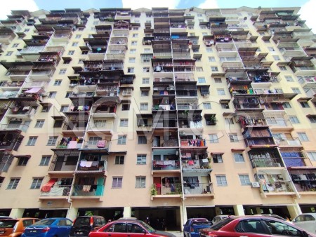 Apartment For Auction at Pangsapuri Seri Nilam