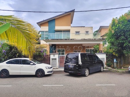 Bungalow House For Auction at Taman Sri Rambai