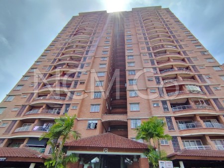Condo For Auction at Greenview Residence