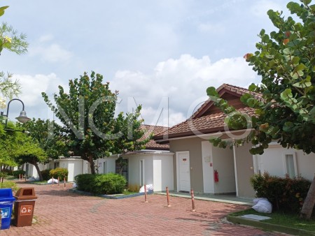 Hotel For Auction at Grand Lexis