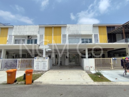 Terrace House For Auction at Suriaman