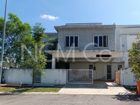 Terrace House For Auction at Suriaman