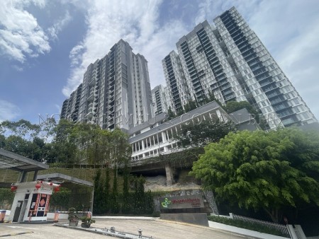 Condo For Auction at Green Residence