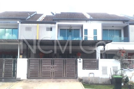 Terrace House For Auction at Bukit Banyan