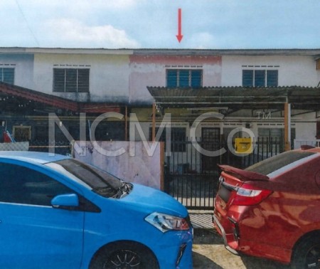 Terrace House For Auction at Taman Seri Indah