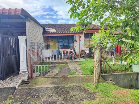 Terrace House For Auction at Taman Cempaka