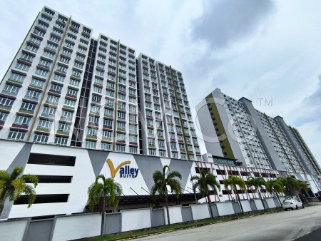 Apartment For Auction at Valley Suite Apartment @ Mahkota Valley