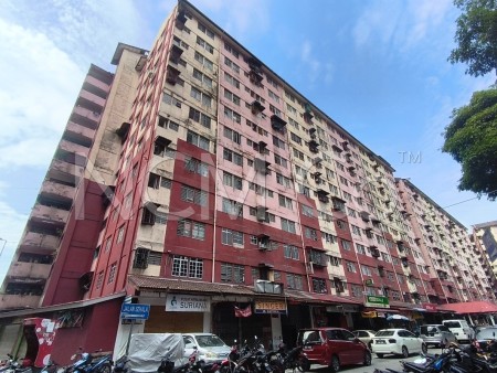Apartment For Auction at Desa Mentari