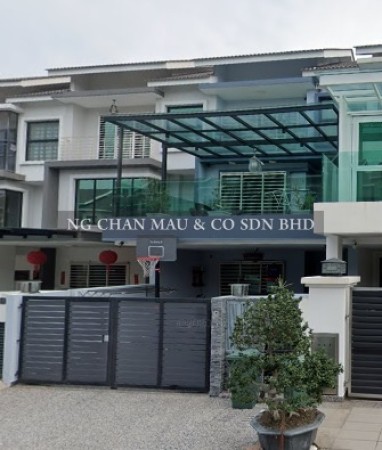 Terrace House For Auction at Lake Fields