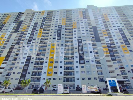 Apartment For Auction at Idaman BSP Apartment