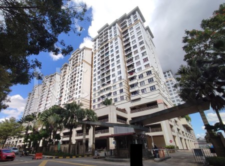 Serviced Residence For Auction at Kipark Apartment