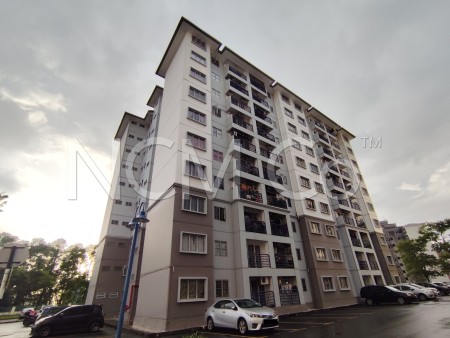 Apartment For Auction at Akasia Apartment