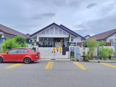 Bungalow House For Auction at Taman Bukit Senawang Perdana