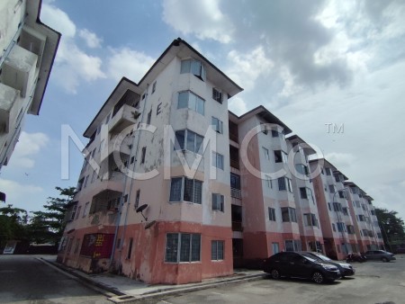 Apartment For Auction at Taman Sri Nelayan Flat