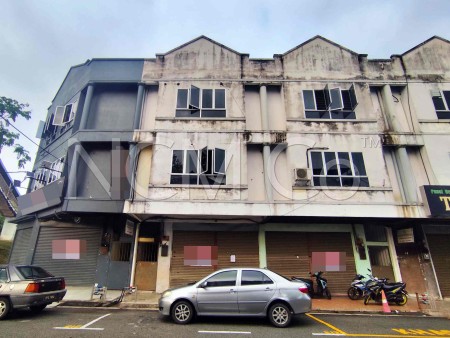 Shop Office For Auction at Mentakab