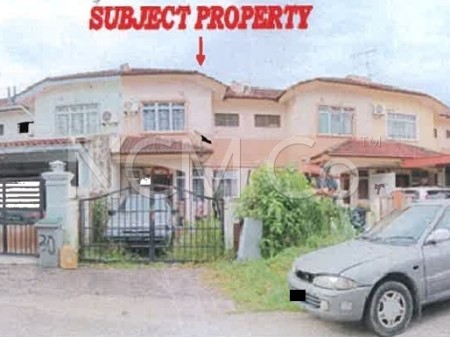 Terrace House For Auction at Taman Nusantara