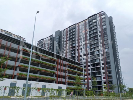 Apartment For Auction at E'island Lake Haven Residence