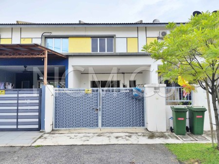Terrace House For Auction at Alamanda Parklands
