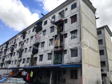 Apartment For Auction at Palma Apartment